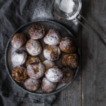 Æbleskiver med æble og kærnemælk