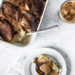 Brødbudding (bread pudding) med æbler og dulce de leche