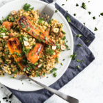 Perlebygsalat med stegte gulerødder, persille og sennepsvinaigrette