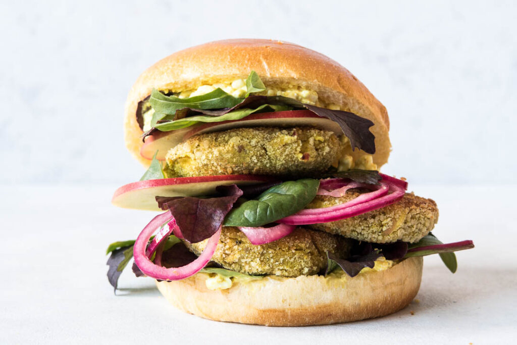 Vegetarisk curry nugget burger