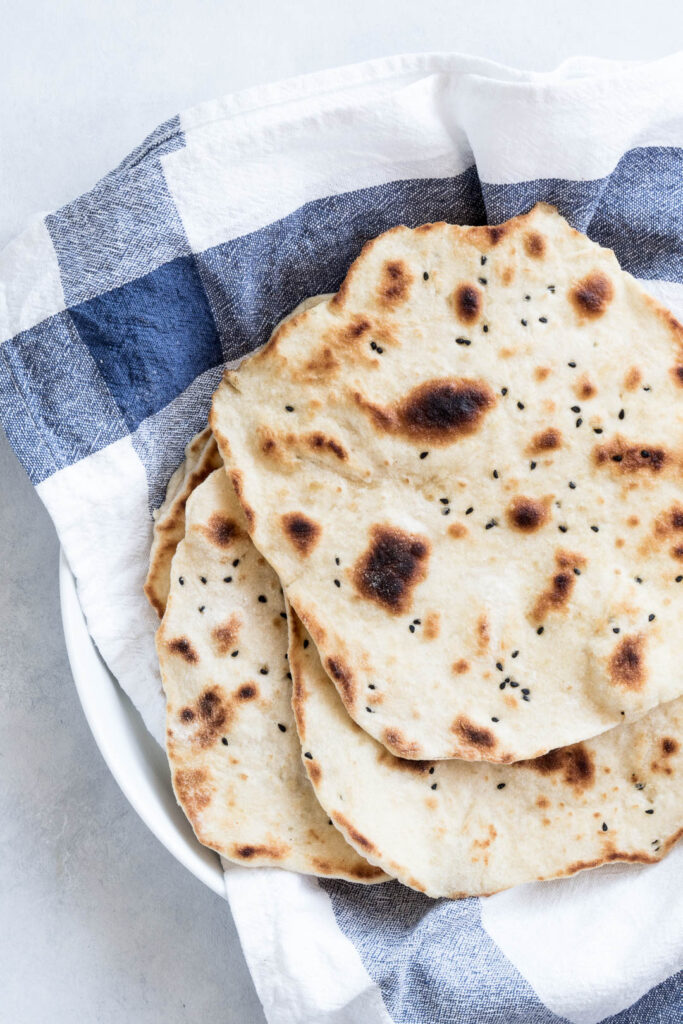 Pandestegte fladbrød - nem opskrift på naan brød