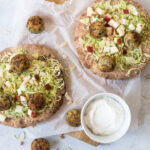 Persillefalafler med kålsalat og peberrodsdressing